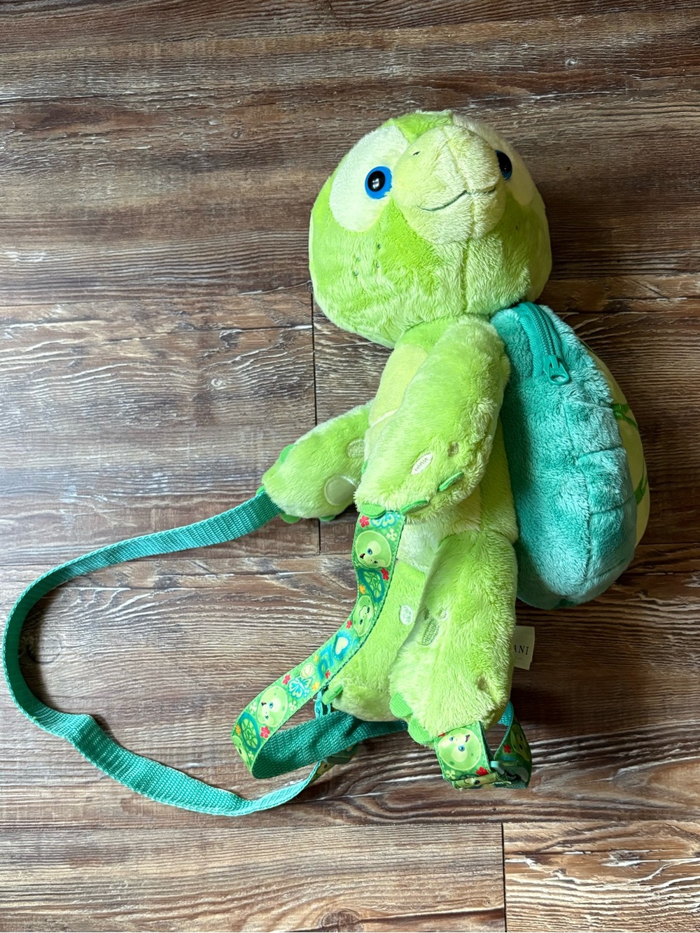 Disney Aulani Olu Mel Duffy and Friends Green Plush Backpack